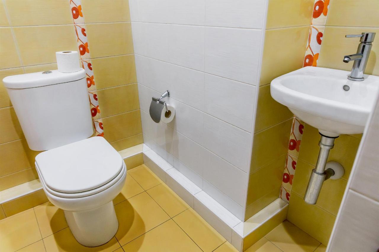 3 Bedroom Apartment Near Republic Square 耶烈万 外观 照片