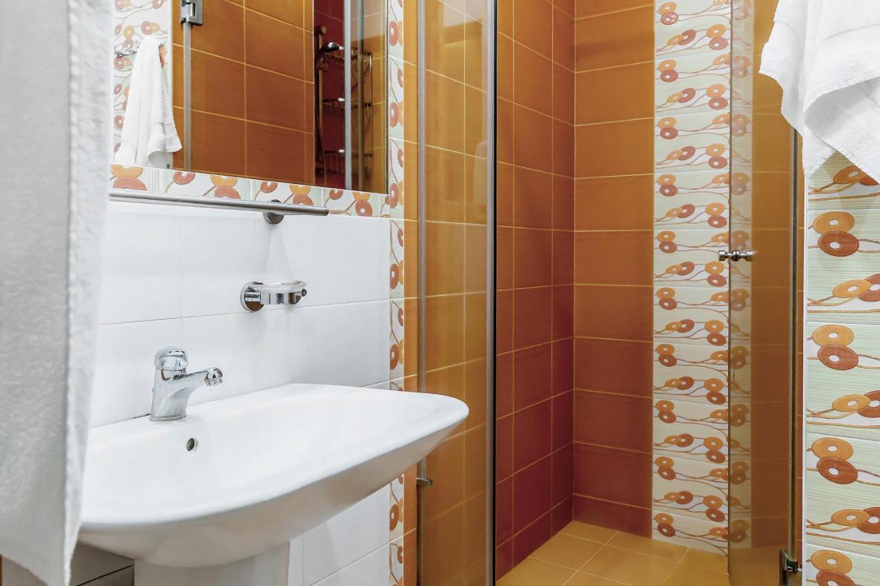 3 Bedroom Apartment Near Republic Square 耶烈万 外观 照片